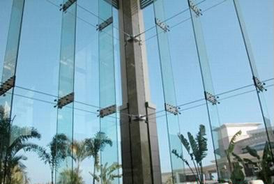 點支承玻璃幕牆玻璃肋式 點支承(chéng)玻璃幕牆玻璃肋式