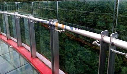 不鏽鋼(gāng)橋梁護欄 不鏽鋼橋梁(liáng)護欄