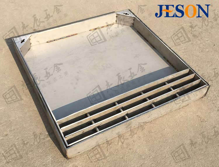 白鋼隱形(xíng)井蓋03