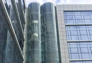 福建廈門駁接爪（zhǎo）工程（chéng）案例：圓形觀光電梯