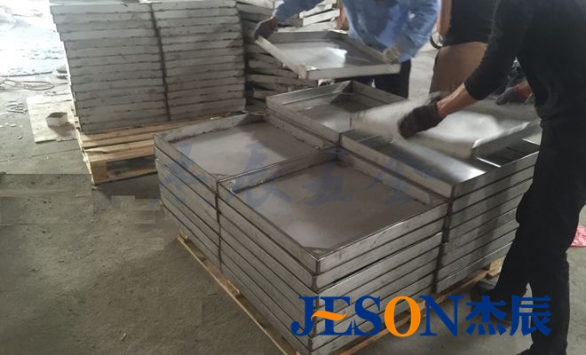 不鏽鋼(gāng)井蓋擺放 不鏽鋼井蓋擺放