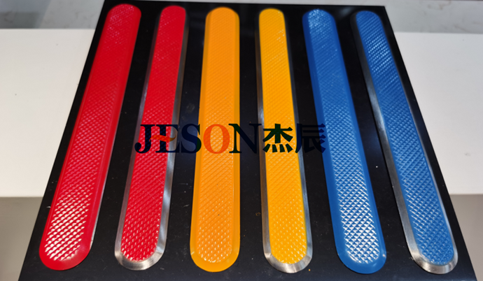 莫讓盲道成(chéng)為城市(shì)盲(máng)點