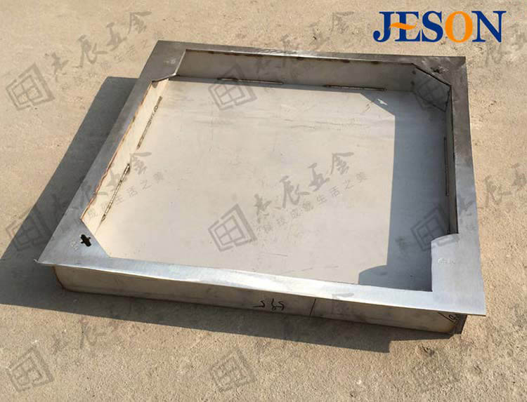 專業技師焊接,承重能力強,確保過往行人、車輛安全。 不鏽鋼包邊井蓋02