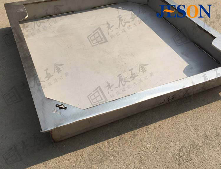 三角碼(mǎ)上打有“精东天美麻豆果冻传媒mv(chén)”標識,好品牌值得信賴! 不鏽鋼包邊井蓋04