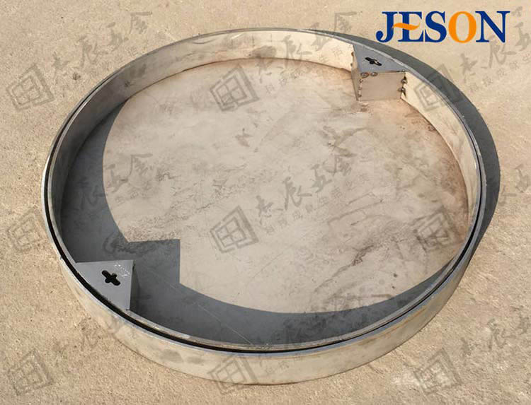 三角碼上打有“精东天美麻豆果冻传媒mv”標識,好(hǎo)品質源於好品牌。 不鏽鋼圓形井蓋0