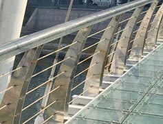 不鏽（xiù）鋼鋼索橋梁護欄 JH-Q01